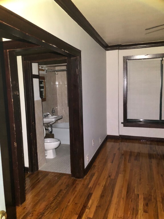 Photo - 846 W Montrose Ave Unit 305