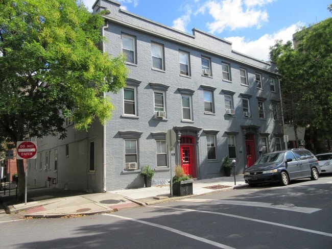 Building Photo - Fourth and Spring Rental