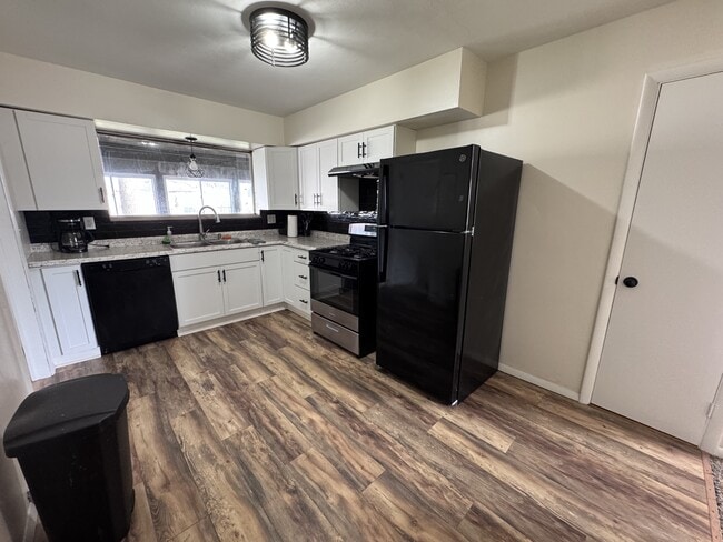 Photo - 320 Magnolia Dr