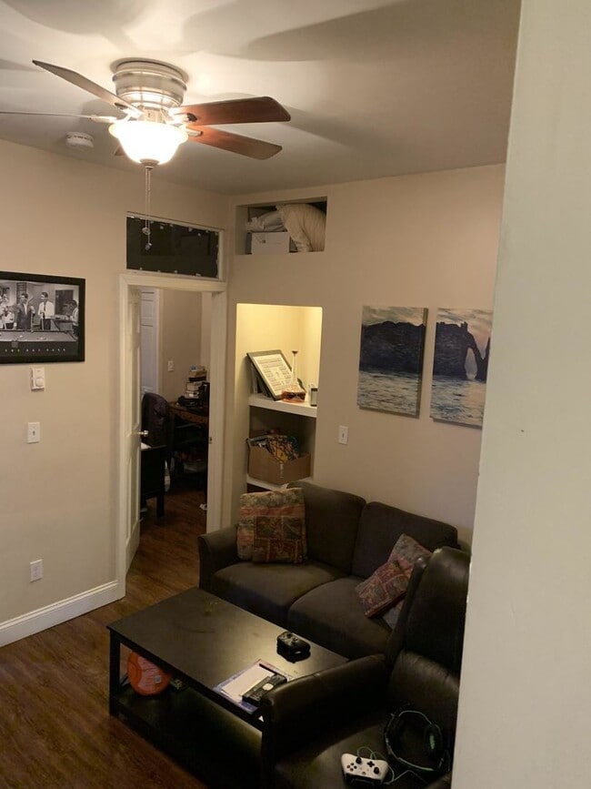 Photo - NORTH END 2 BED!!