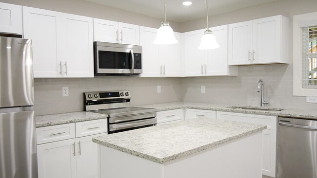 Photo - Crystal at Riverdale