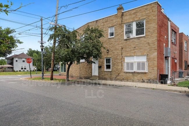 Building Photo - 1036 Collings Ave Unit 2nd Floor Rental