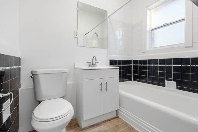 Photo - 724 S Mariposa Ave Unit 208