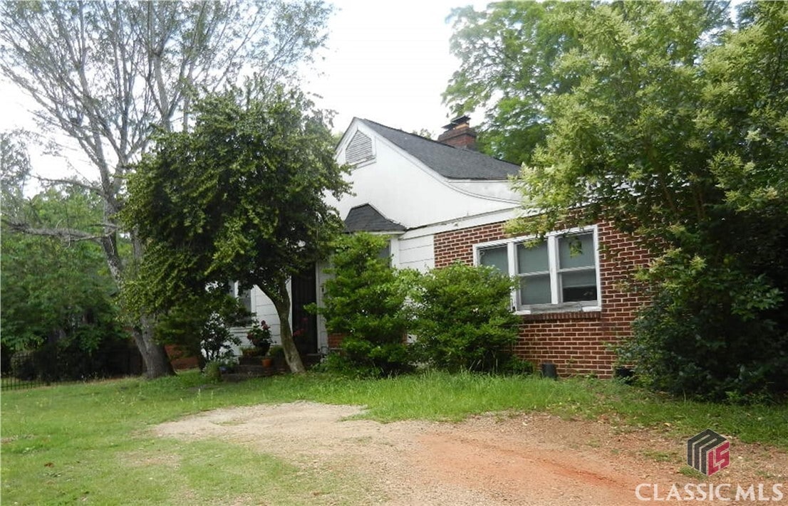 Photo - 1980 S Lumpkin St House