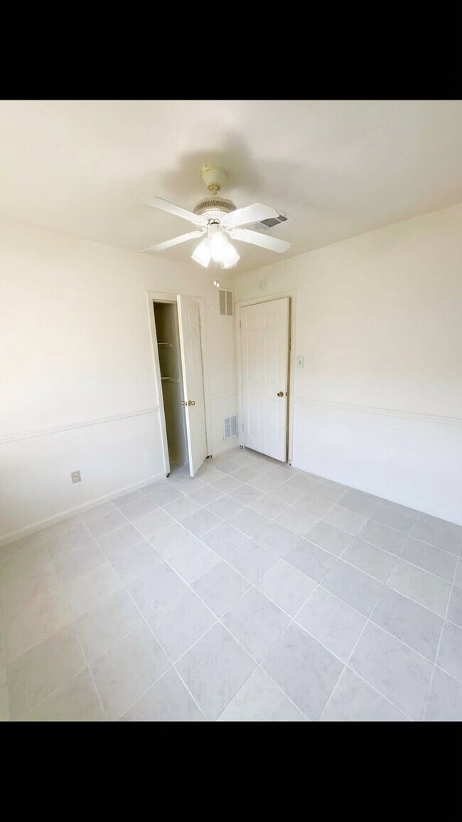 Photo - 3901 Woodrow Dr