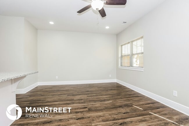 Photo - 126 Hartsville Ct