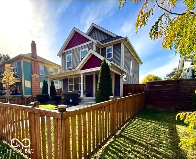 Building Photo - 836 N Beville Ave