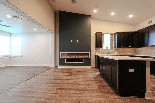 Building Photo - 13257 Bridgeview Ln Rental