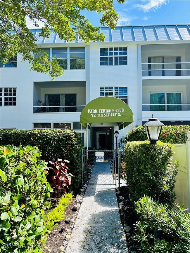 Photo - 72 7th St S Unit 306