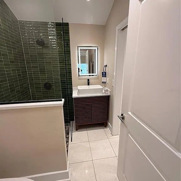 Photo - 238 N Main St