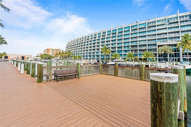 Photo - 3001 NE 185th St Unit 716