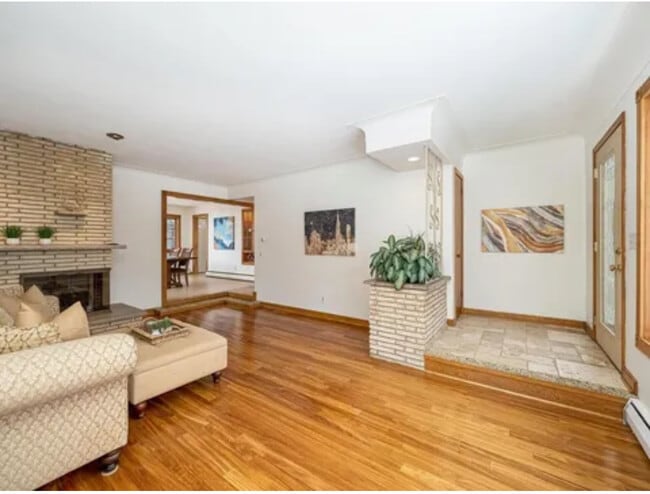 Photo - 2916 Townview Ave NE