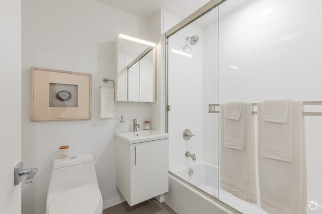 1BR, 1BA - 509SF - Batyhroom