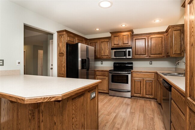 Photo - 5 Wreston Ln