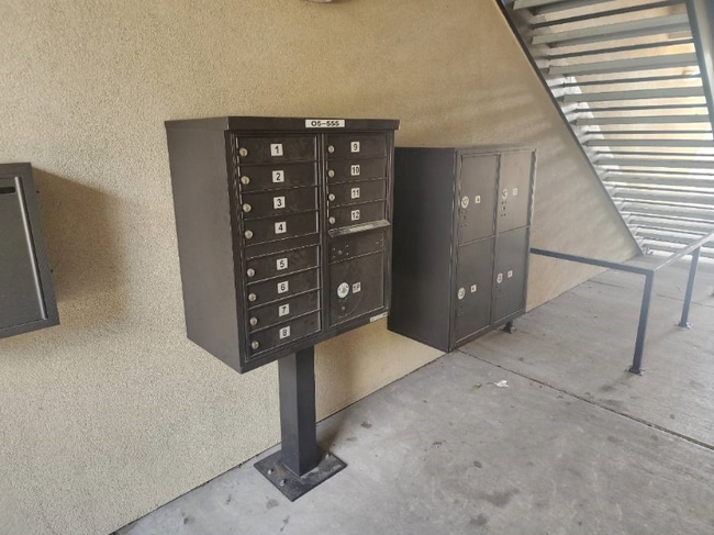 Photo - 430 W Pikes Peak Ave Unidad 103