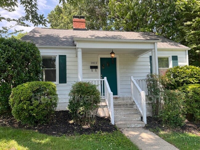 Building Photo - 1812 Oak St Rental