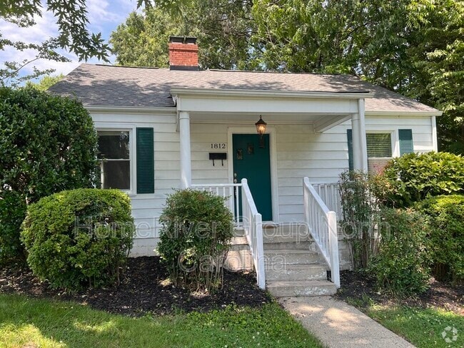 Building Photo - 1812 Oak St Rental