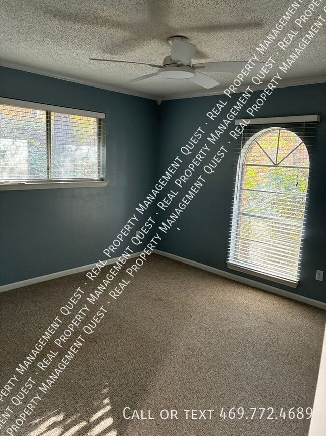 Photo - 1122 Jungle Dr