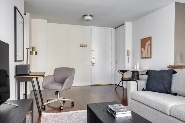 Photo - 401 E 34th St Unidad FL9-ID2089