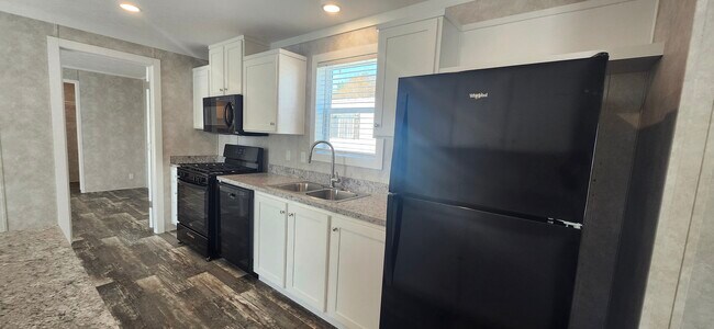 Photo - 5425 Valley Dr