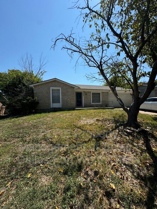 Building Photo - 4256 Ambrose Dr Rental