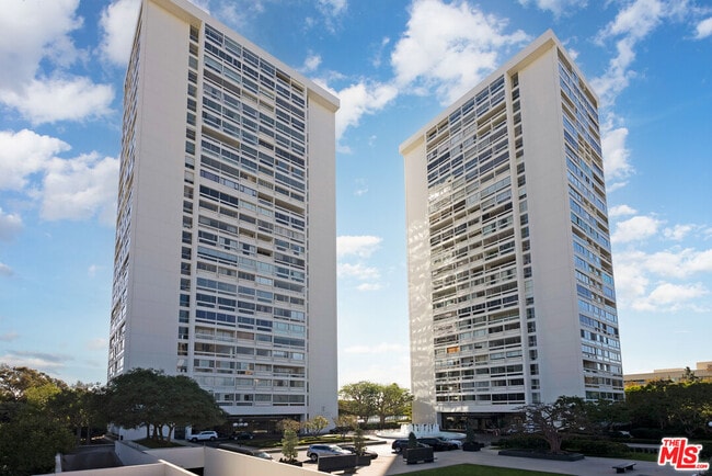 Photo - 2220 Ave of the Stars Unit 1601