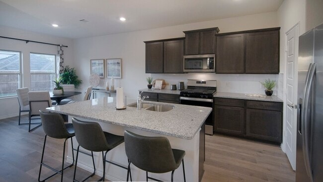 Photo - 7216 Headingham Wy