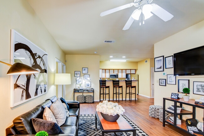 Amplia sala de estar - The Chelsea