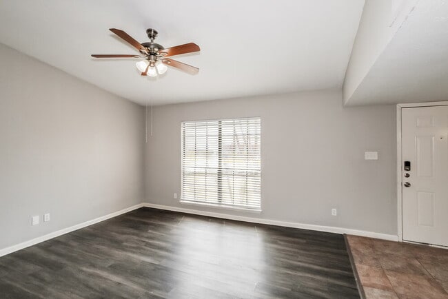 2109 Kings Rd
