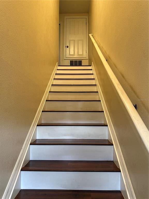 Photo - 584 Cresting Oak Cir