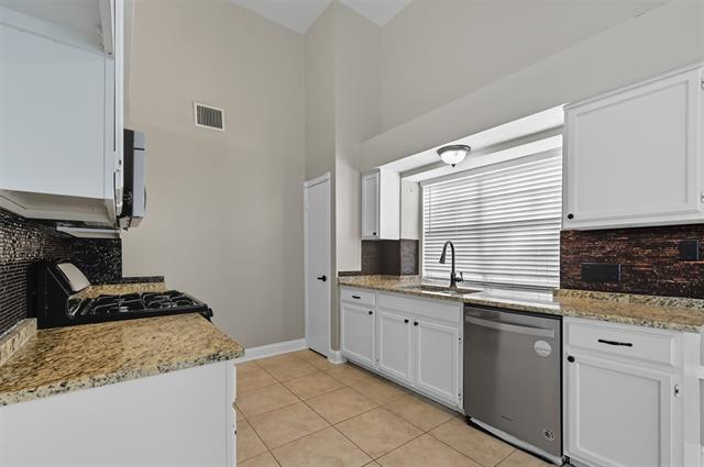 Photo - 8202 Weatherly Dr