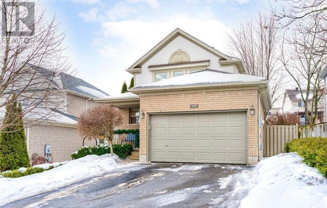 Photo - 102 Briarmeadow Crescent