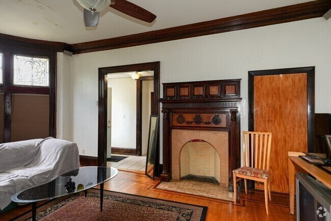 Building Photo - 18 Summit Ave Unit 1 Rental