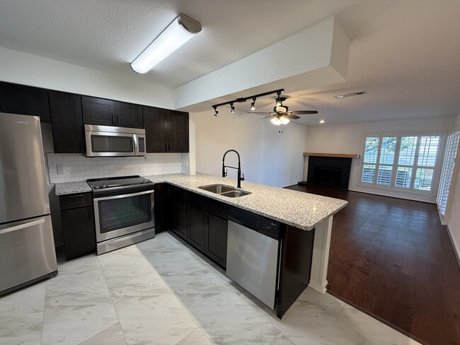 Building Photo - 111 Henry Chandler Dr Unit 111 Rental