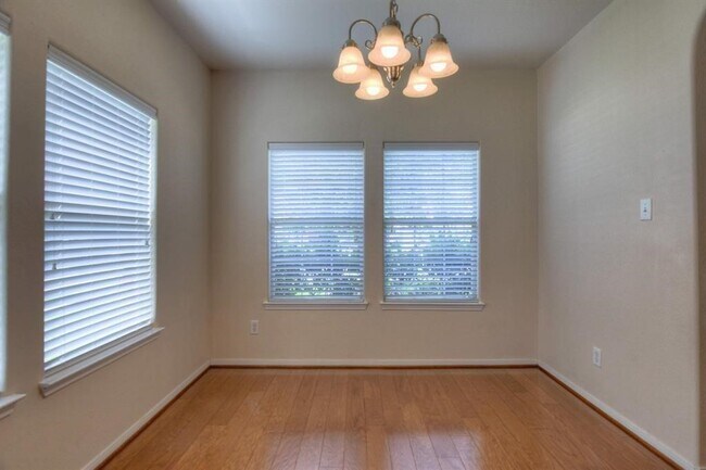 Photo - 4711 Bellows View Dr