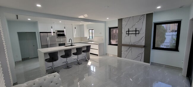 Photo - 2790 NW 3rd St