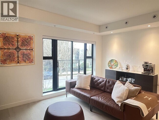 530 W 28th Ave