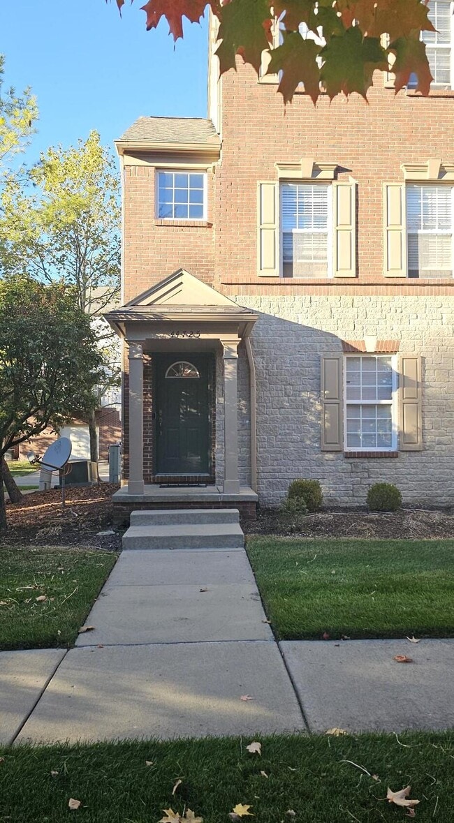 Building Photo - 44725 Ellery Ln Unit 78