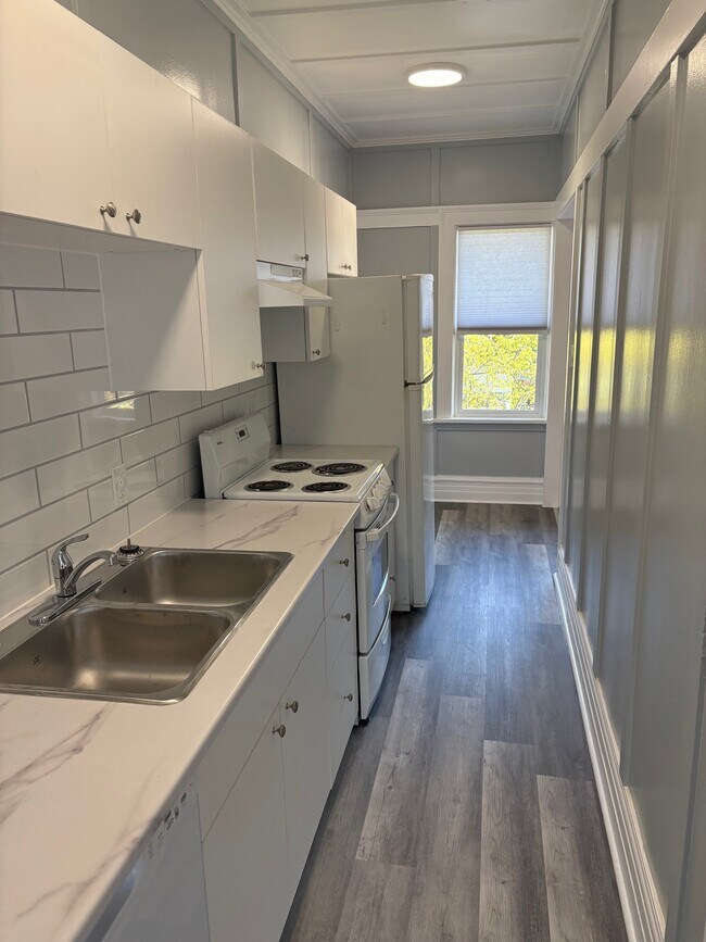 Photo - 1150 Summit Ave Unit 203