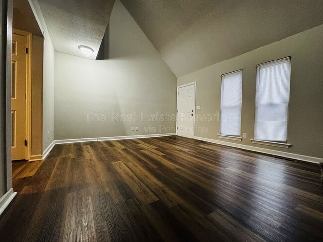 Photo - 4602 Delashmitt Rd