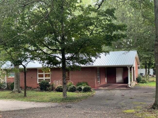 Building Photo - 551 Glade Rd E Rental