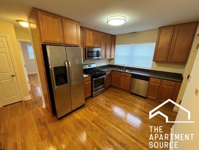 Building Photo - 8031 N Kenton Ave Unit 2N Rental