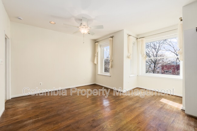 Photo - 127 11th St NE Unit C