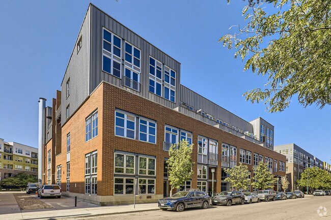 Building Photo - LODO LOFT W/ PARKING! Close to Coors Field Unit 2N