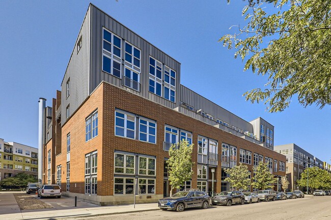 LODO LOFT W/ PARKING! Close to Coors Field - LODO LOFT W/ PARKING! Close to Coors Field Unit 2N