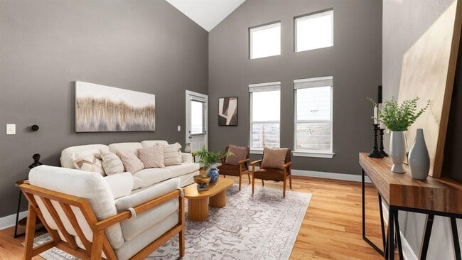 Photo - 5910 Swayden Ln