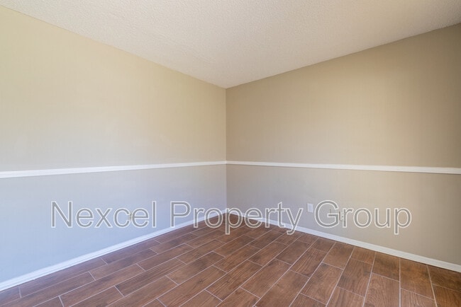 Photo - 6560 Greenbriar Dr