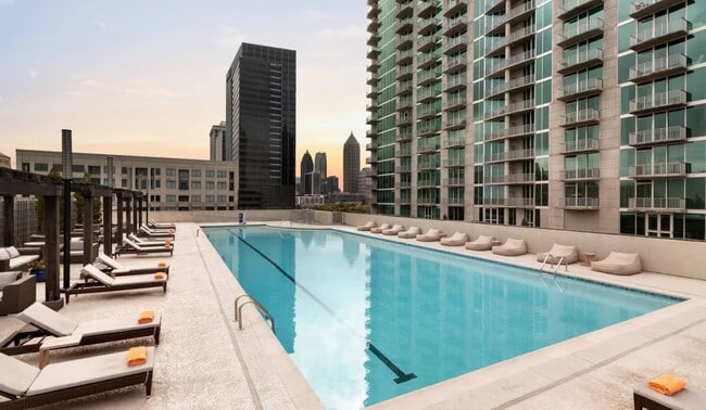 Photo - 361 17th St NW Unidad 915