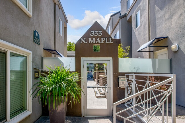 Building Photo - 355 N Maple St Unit 116