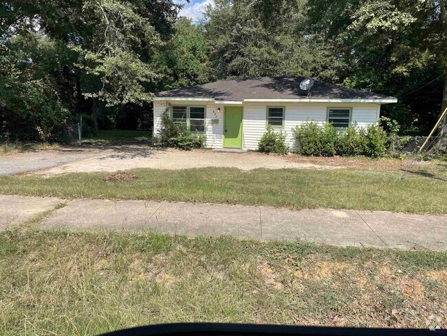 Building Photo - 805 Crestwood Terrace Rental